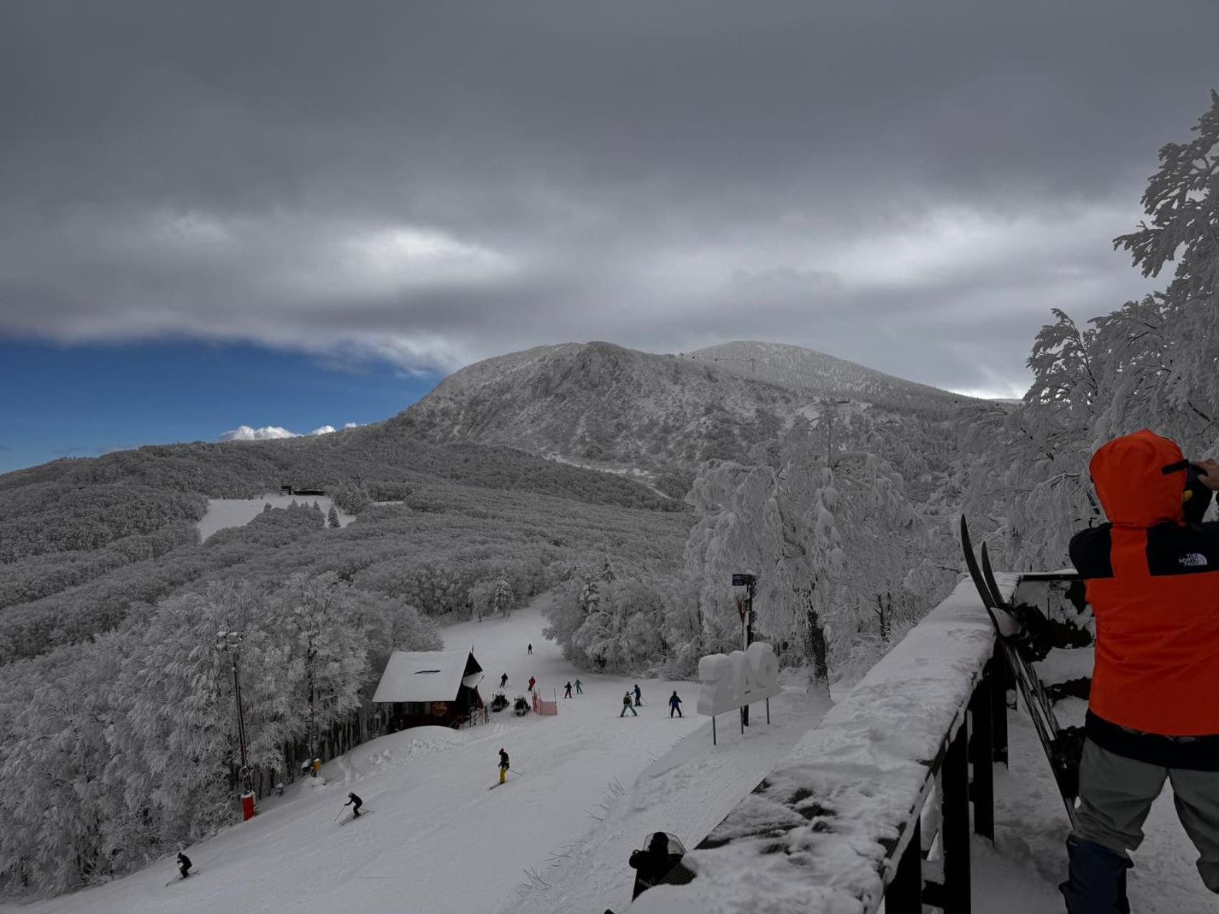 Snowfall Meteor 飛雪流星 Kaminoyama Extérieur photo